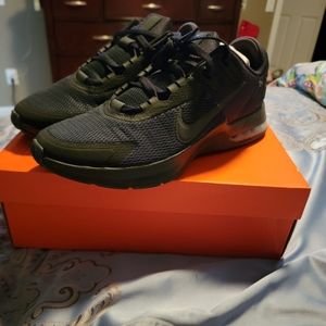 NWT MEN'S BLACK NIKE AIR MAX ALPHA TRAINER SNEAKER SHOES SZ 11